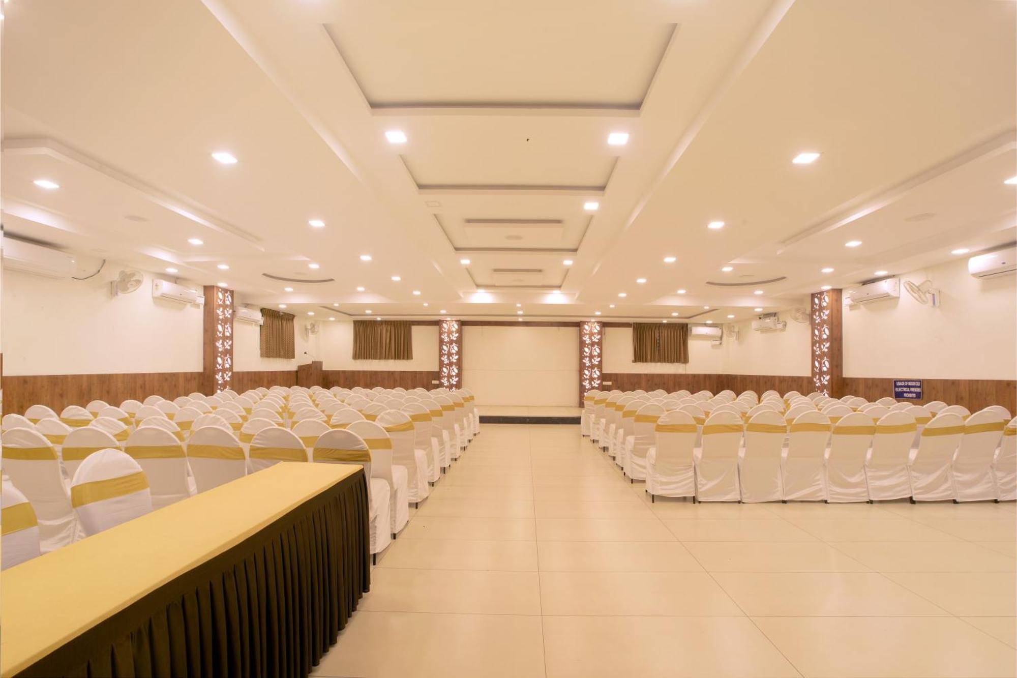 Manjhi Residency Hotel Tiruchirappalli Exterior foto
