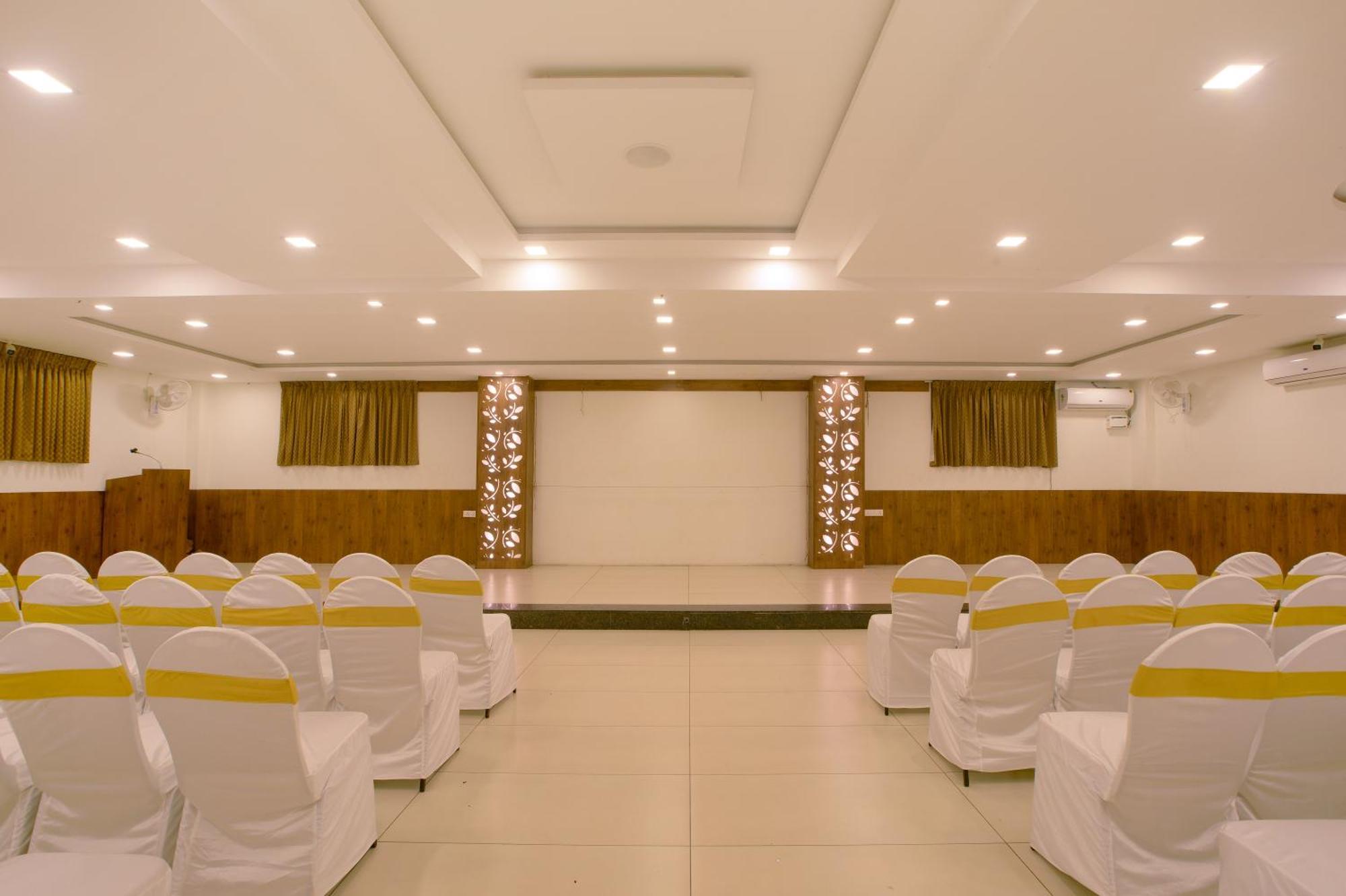 Manjhi Residency Hotel Tiruchirappalli Exterior foto