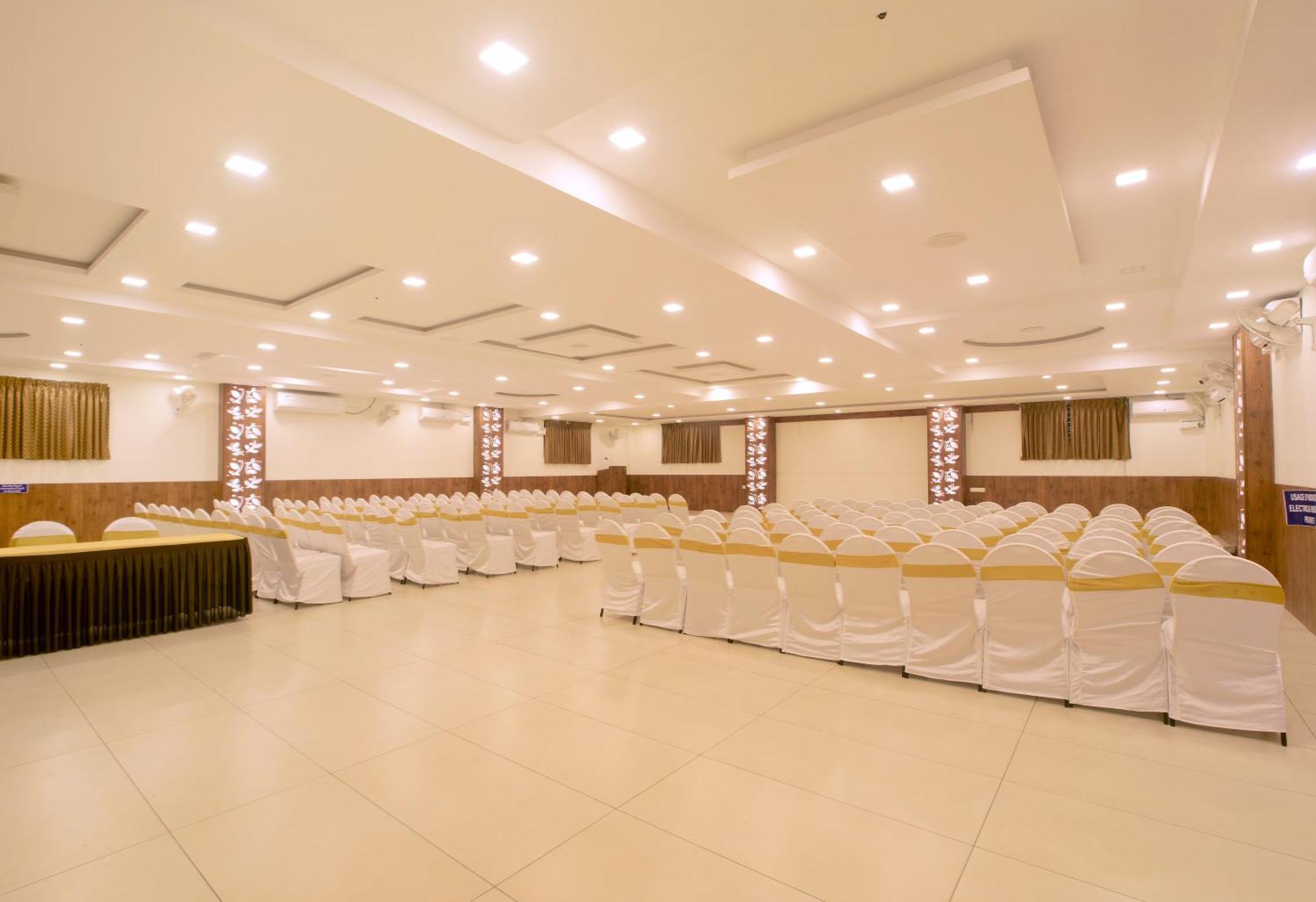 Manjhi Residency Hotel Tiruchirappalli Exterior foto